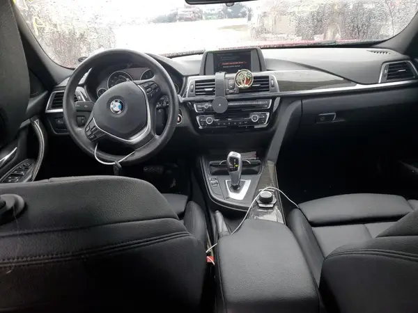 WBA8A3C58JA357749 2018 BMW 3ER - Image 8