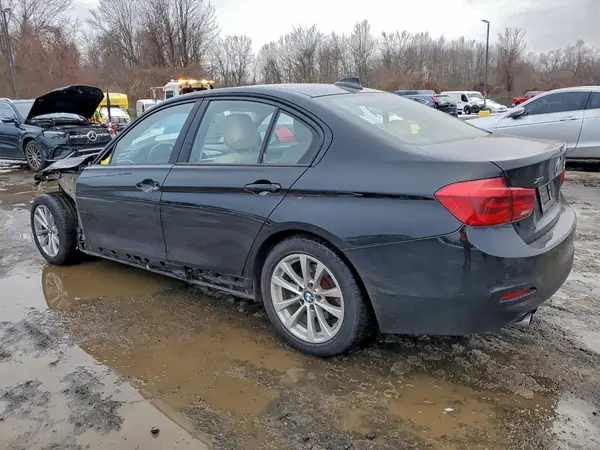 WBA8A3C58JA491547 2018 BMW 3ER - Image 2