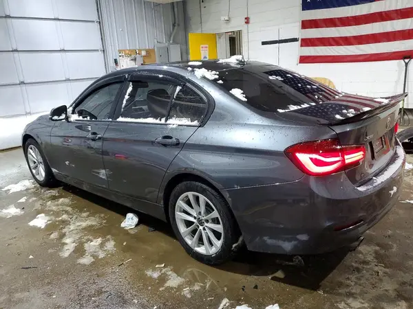 WBA8A3C58JA494660 2018 BMW 3ER - Image 2