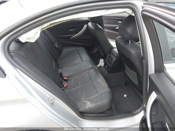 WBA8A3C58JA495002 2018 BMW 3ER - Image 8