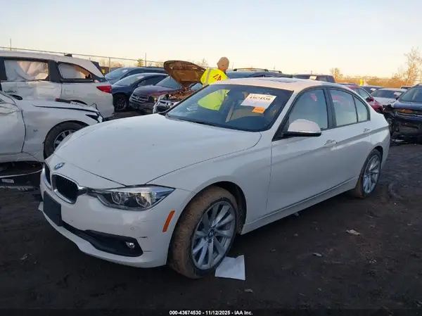 WBA8A3C58JA495095 2018 BMW 3ER - Image 2