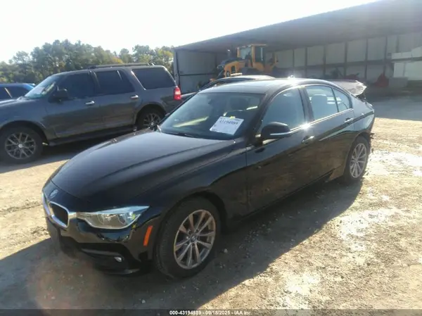 WBA8A3C58JA505592 2018 BMW 3ER - Image 2