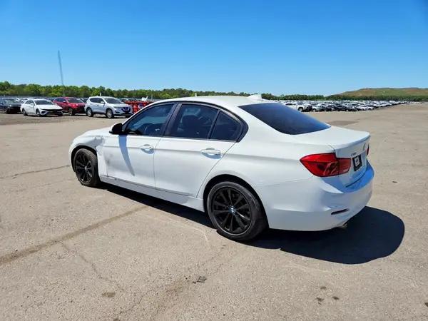 WBA8A3C59GK690254 2016 BMW 3ER - Image 2