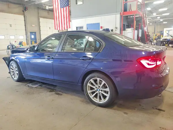 WBA8A3C59JA487068 2018 BMW 3ER - Image 2