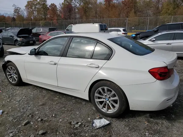 WBA8A3C59JA491587 2018 BMW 3ER - Image 2