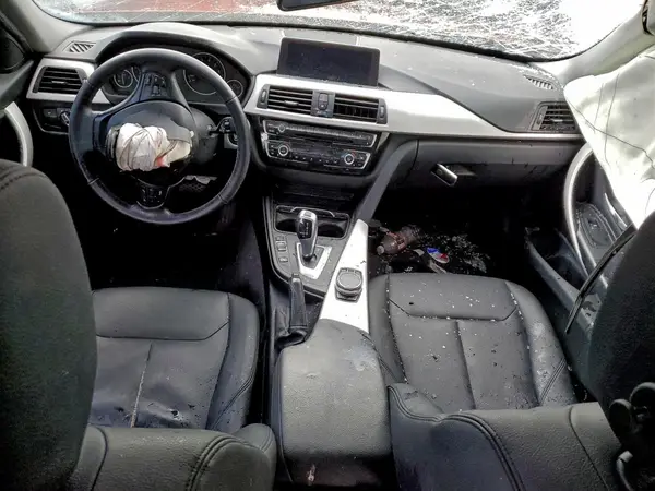 WBA8A3C59JA492304 2018 BMW 3ER - Image 8