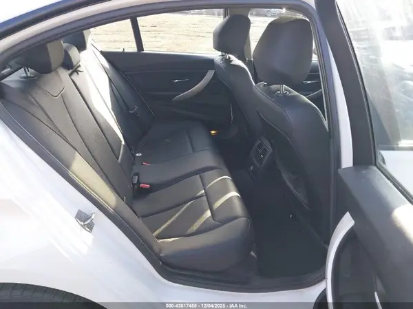 WBA8A3C59JA492478 2018 BMW 3ER - Image 8