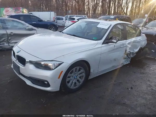 WBA8A3C5XHK691141 2017 BMW 3ER - Image 2