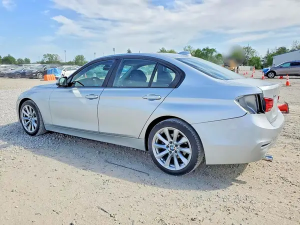 WBA8A3C5XJA357641 2018 BMW 3ER - Image 2
