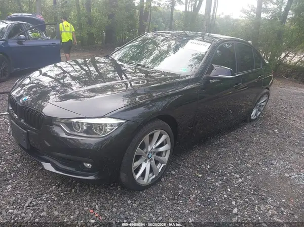 WBA8A3C5XJA489654 2018 BMW 3ER - Image 2