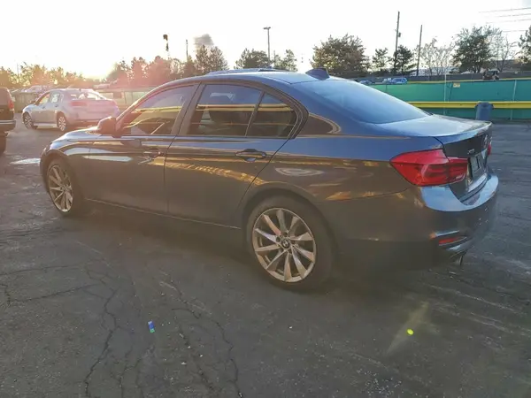 WBA8A3C5XJA494580 2018 BMW 3ER - Image 2