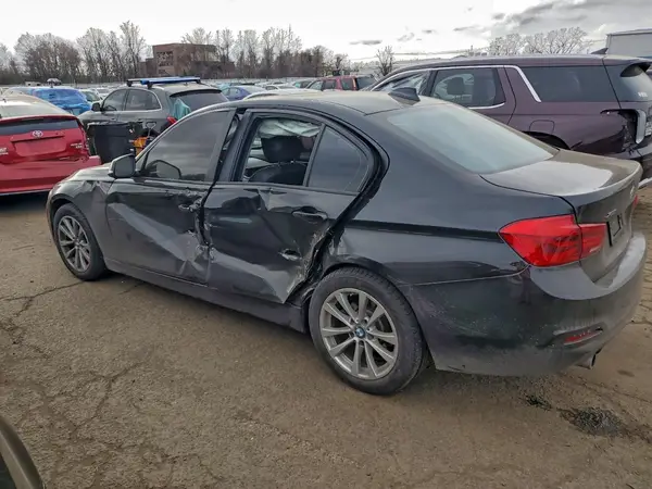 WBA8A3C5XJA494711 2018 BMW 3ER - Image 2