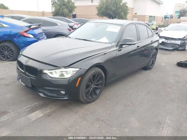 WBA8A3C5XJA494949 2018 BMW 3ER - Image 2