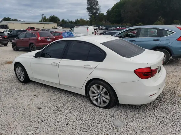 WBA8A3C5XJA495034 2018 BMW 3ER - Image 2