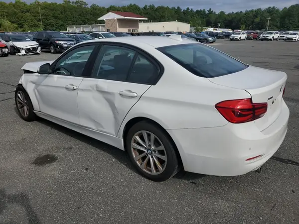 WBA8A3C5XJA498841 2018 BMW 3ER - Image 2
