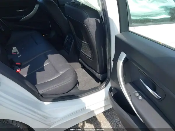 WBA8A3C5XJA505321 2018 BMW 3ER - Image 8