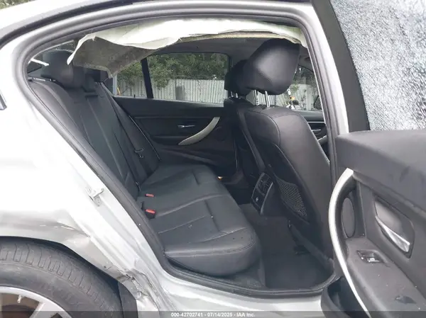 WBA8A3C5XJA505786 2018 BMW 3ER - Image 8