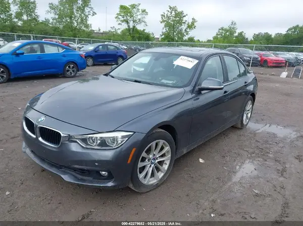 WBA8A3C5XJA505917 2018 BMW 3ER - Image 2