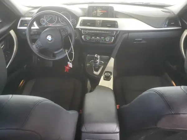 WBA8A9C30HK864490 2017 BMW 3ER - Image 8