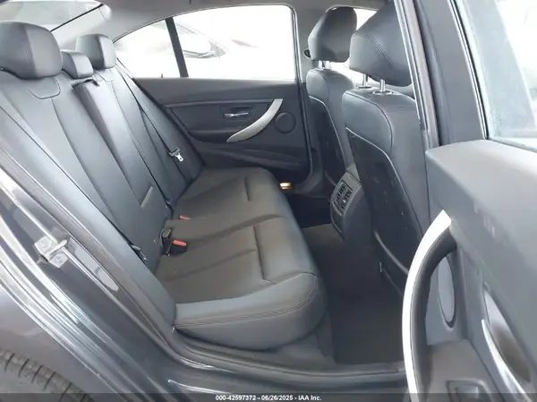 WBA8A9C31HK864272 2017 BMW 3ER - Image 8