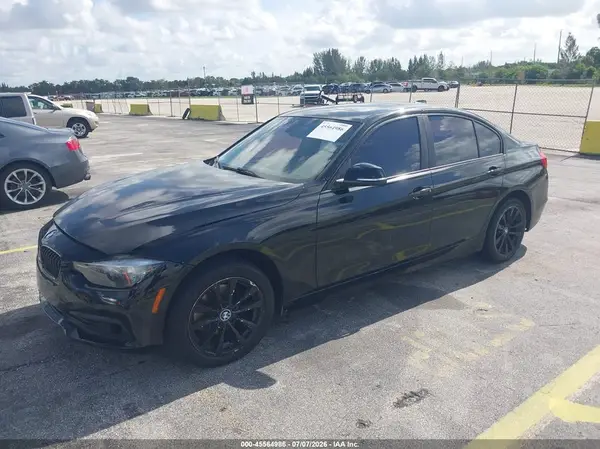 WBA8A9C32HAC99846 2017 BMW 3ER - Image 2