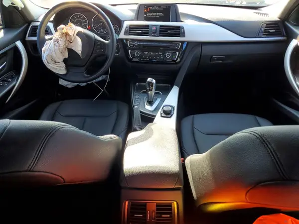 WBA8A9C32HK864491 2017 BMW 3ER - Image 8