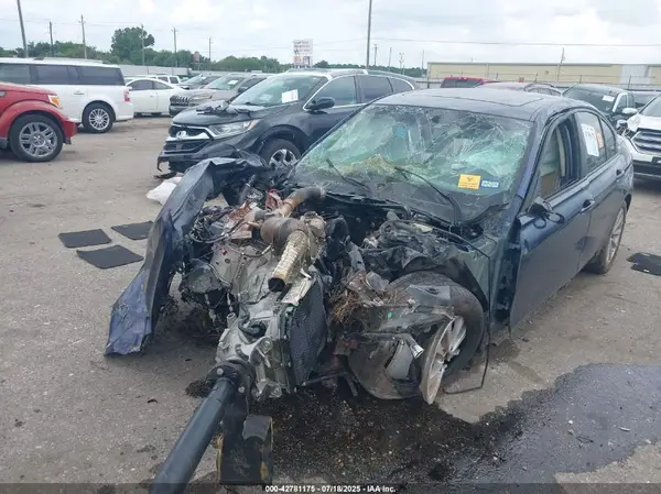 WBA8A9C33HK863964 2017 BMW 3ER - Image 2