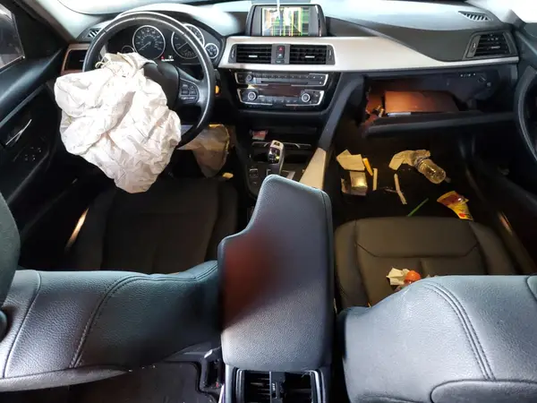 WBA8A9C33HK864614 2017 BMW 3ER - Image 8