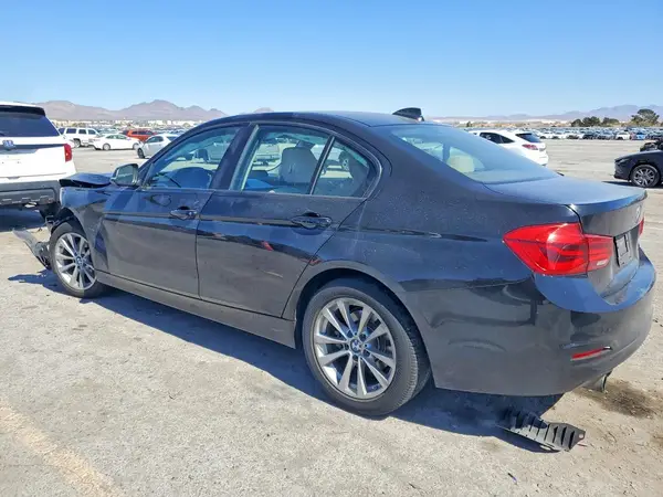 WBA8A9C34HAC99766 2017 BMW 3ER - Image 2