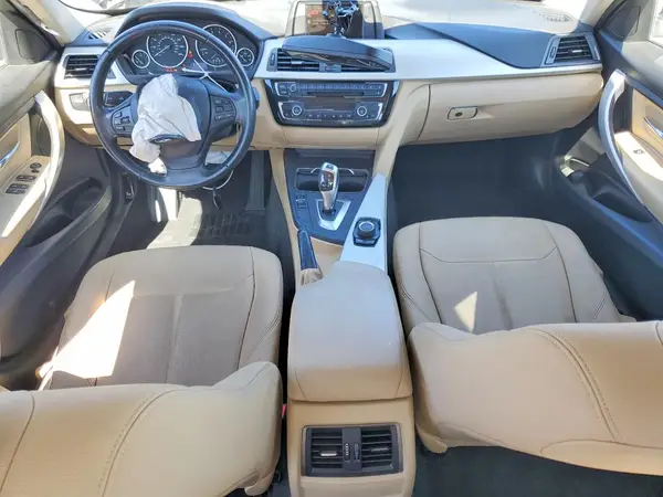WBA8A9C34HAC99766 2017 BMW 3ER - Image 8