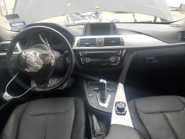 WBA8A9C34HK863942 2017 BMW 3ER - Image 8