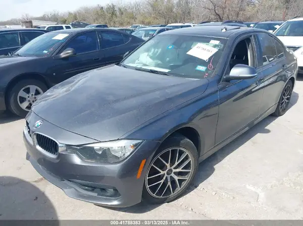 WBA8A9C34HK864072 2017 BMW 3ER - Image 2