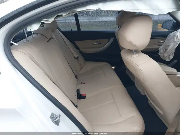 WBA8A9C34HK864122 2017 BMW 3ER - Image 8