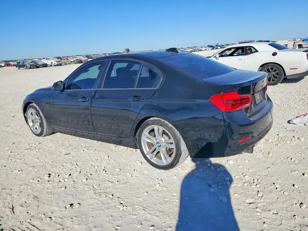 WBA8A9C34HK864508 2017 BMW 3ER - Image 2