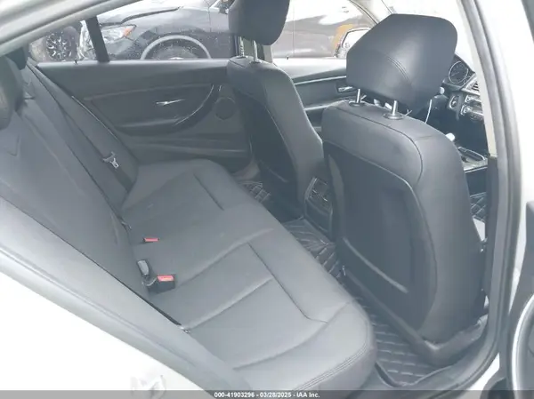 WBA8A9C35HAC99887 2017 BMW 3ER - Image 8