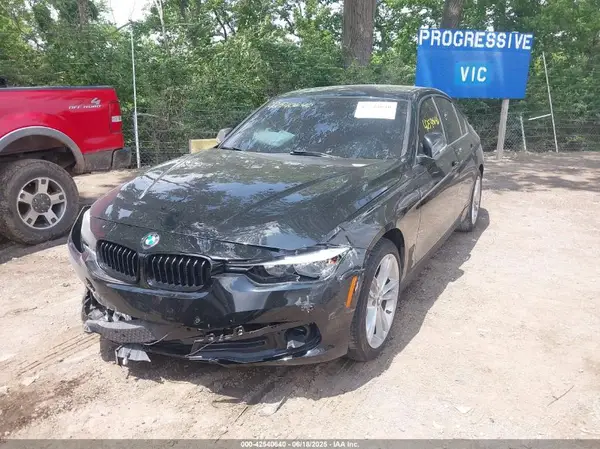 WBA8A9C35HK620558 2017 BMW 3ER - Image 2