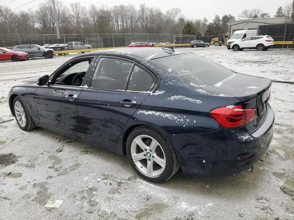 WBA8A9C35HK864047 2017 BMW 3ER - Image 2