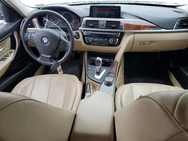 WBA8A9C35HK864047 2017 BMW 3ER - Image 8