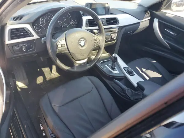 WBA8A9C35HK864324 2017 BMW 3ER - Image 8