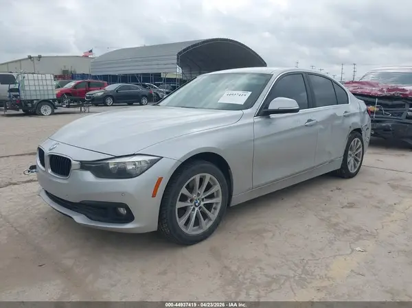 WBA8A9C35HK864517 2017 BMW 3ER - Image 2