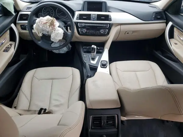 WBA8A9C36HK863991 2017 BMW 3ER - Image 8