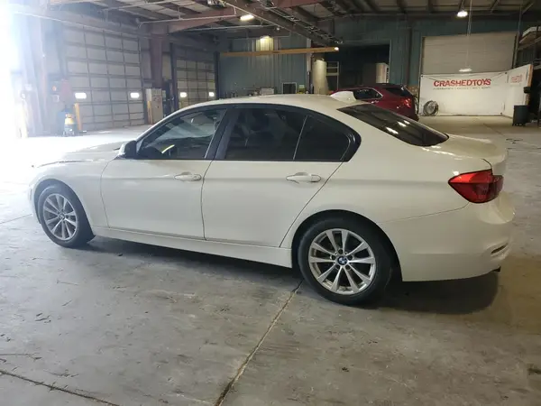 WBA8A9C37HK863949 2017 BMW 3ER - Image 2