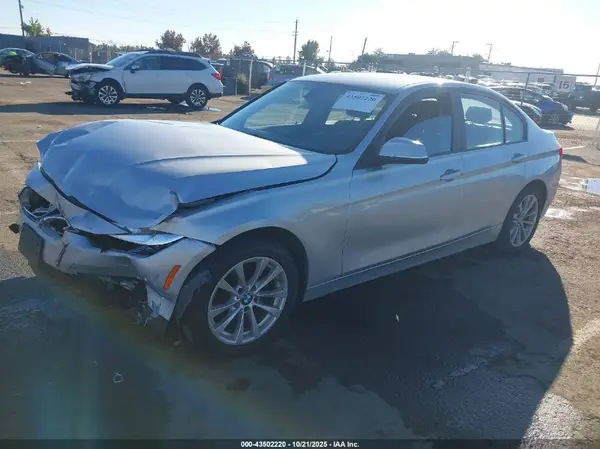 WBA8A9C37HK864051 2017 BMW 3ER - Image 2