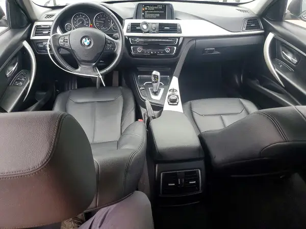WBA8A9C37HK864356 2017 BMW 3ER - Image 8