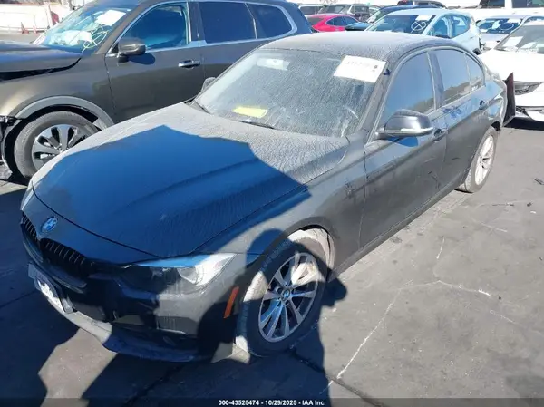 WBA8A9C38HK864446 2017 BMW 3ER - Image 2