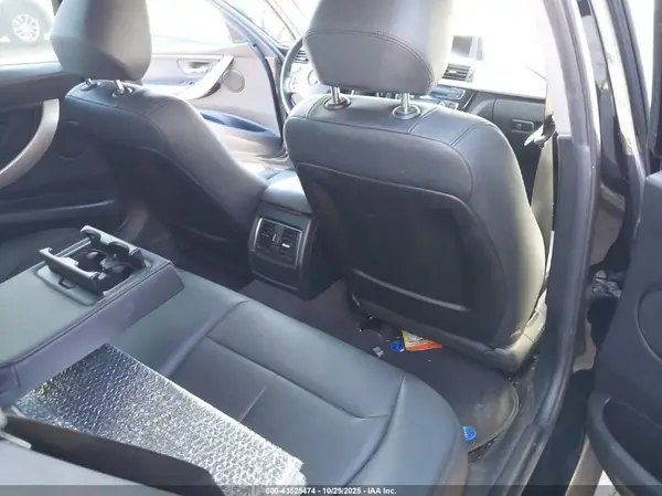 WBA8A9C38HK864446 2017 BMW 3ER - Image 8