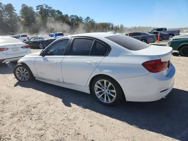 WBA8A9C39HK620594 2017 BMW 3ER - Image 2