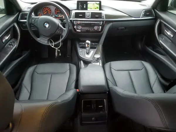 WBA8A9C39HK863984 2017 BMW 3ER - Image 8