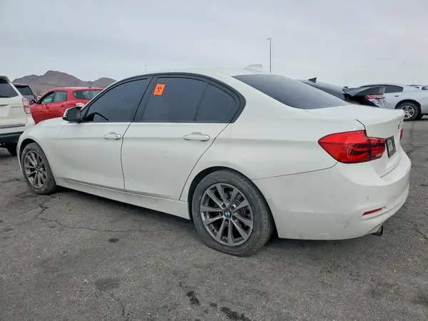 WBA8A9C39HK864536 2017 BMW 3ER - Image 2