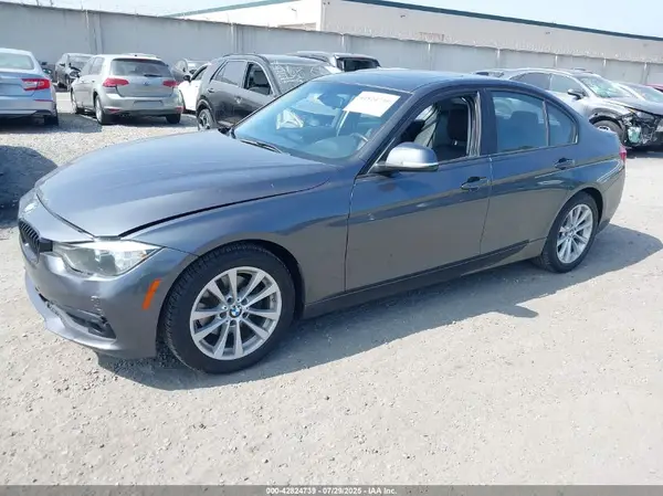 WBA8A9C39HK864682 2017 BMW 3ER - Image 2